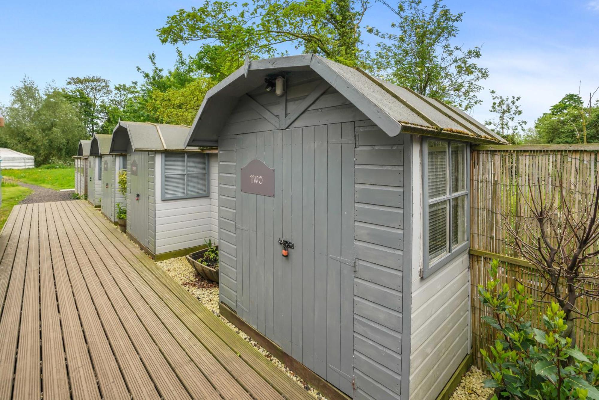 Glamp And Tipple Ltd Hotel Great Ellingham Exterior photo